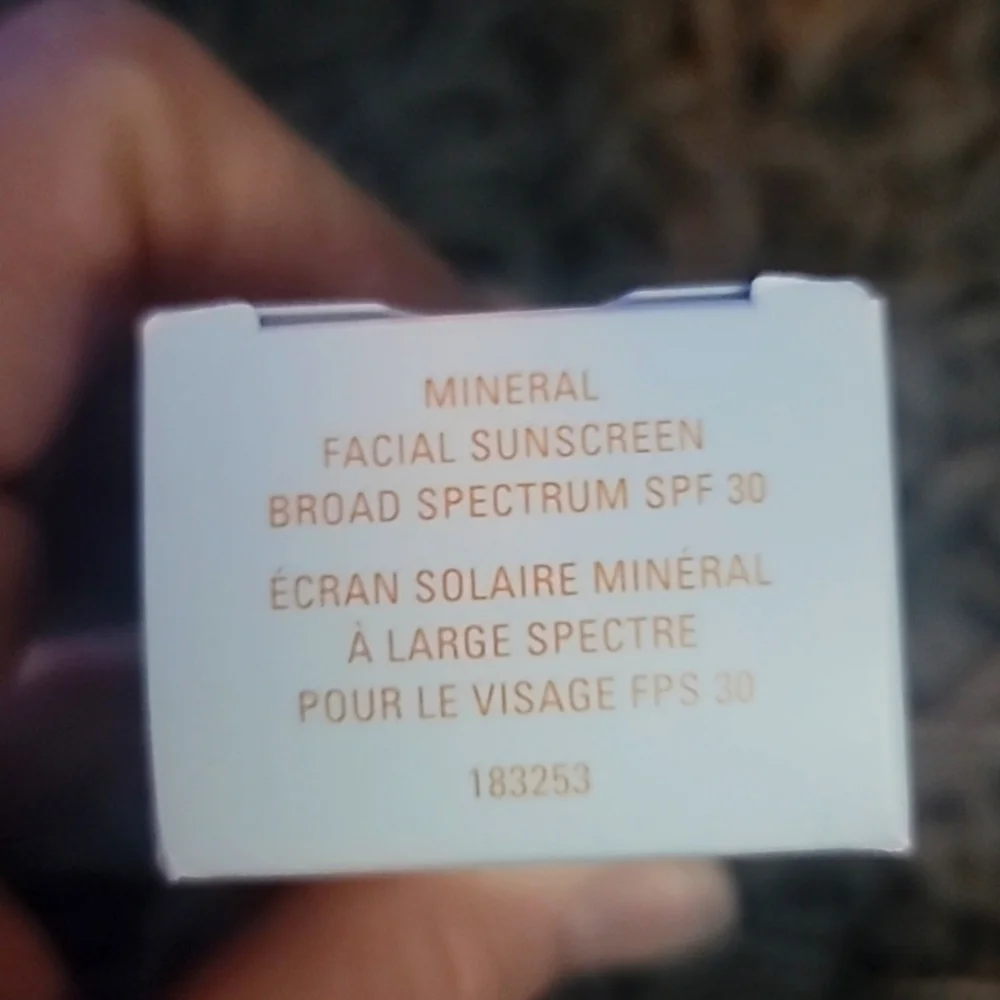 🌞NIB Mary Kay Mineral Facial Sunscreen🌞 - Picture 7 of 7